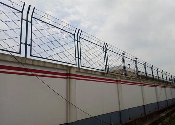 周囲の保護のための軍の溶接されたひし形かみそりの網の塀